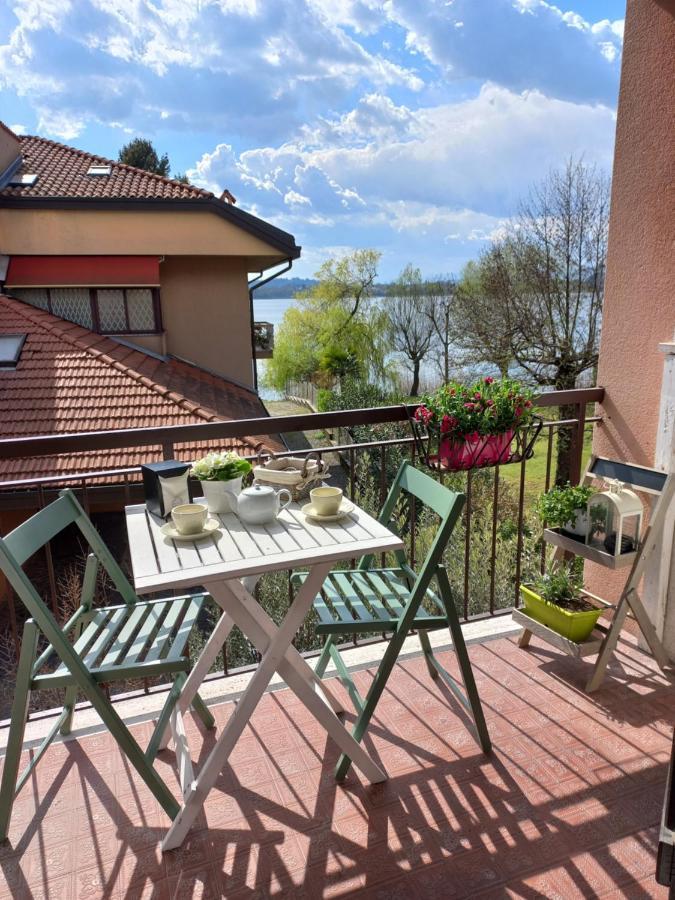 Appartamento Miralago Con Giardino Sul Lago Gavirate Exterior photo