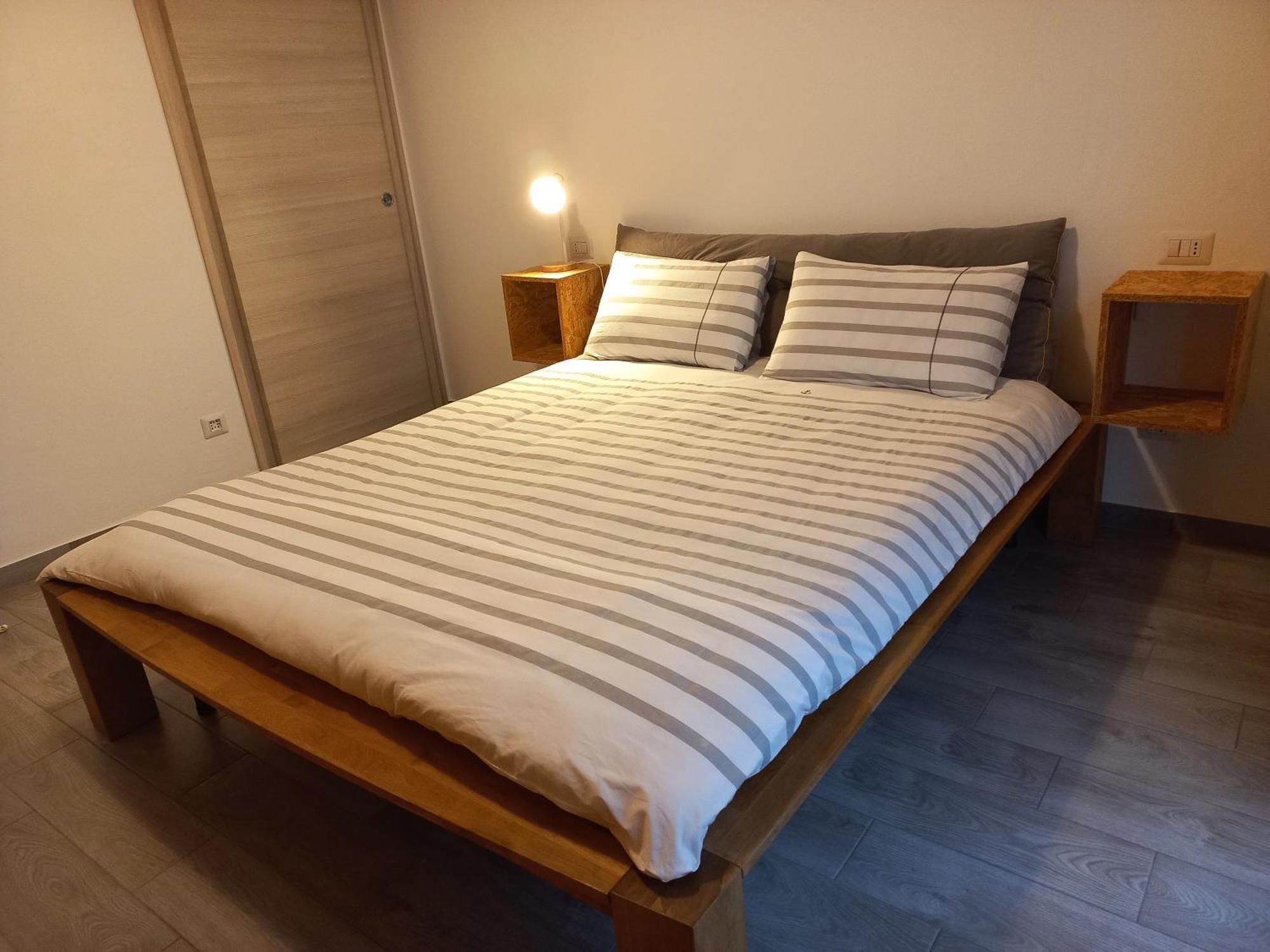 Appartamento Miralago Con Giardino Sul Lago Gavirate Exterior photo